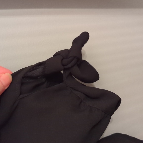 Express Off the Shoulder Top - Picture 3 of 5